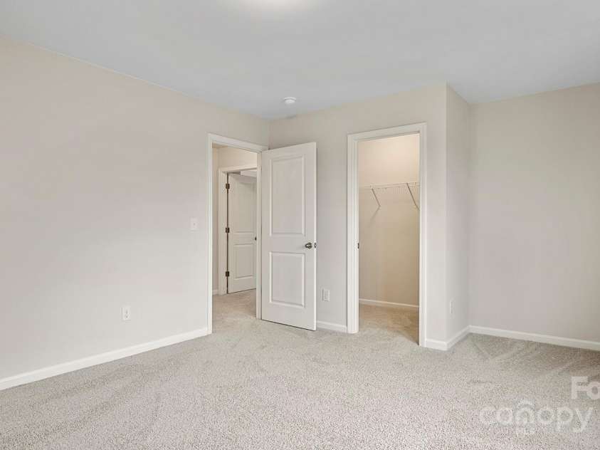 589 Fox Cove Road, Hendersonville, NC 28792.  MLS# CAR4199118, YatesRealty ID 1605. Bedroom 3 dimensions: 16'4