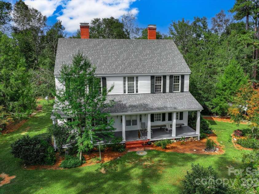 621 Meeting Road, Edgefield, SC 29824.  MLS# CAR4313551, YatesRealty ID 1605. 