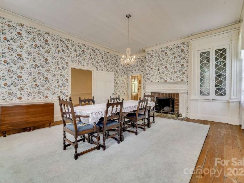 621 Meeting Road, Edgefield, SC 29824.  MLS# CAR4313551, YatesRealty ID 1605. 