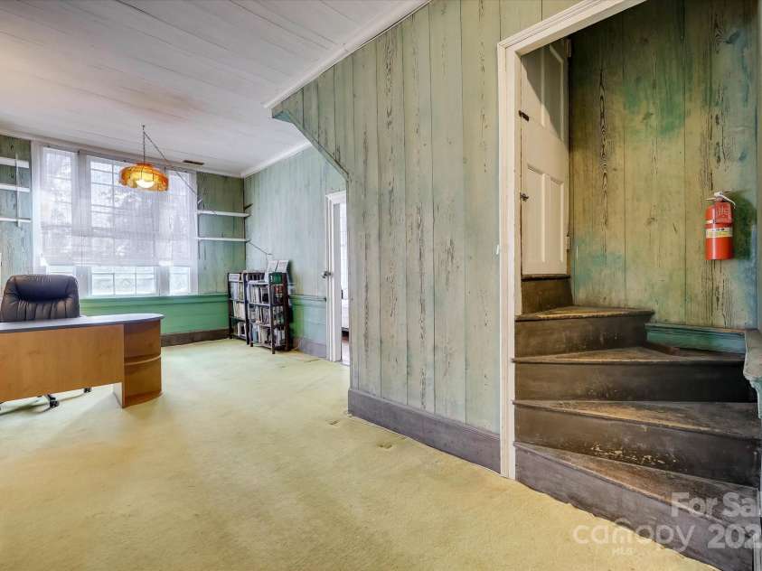 621 Meeting Road, Edgefield, SC 29824.  MLS# CAR4313551, YatesRealty ID 1605. 