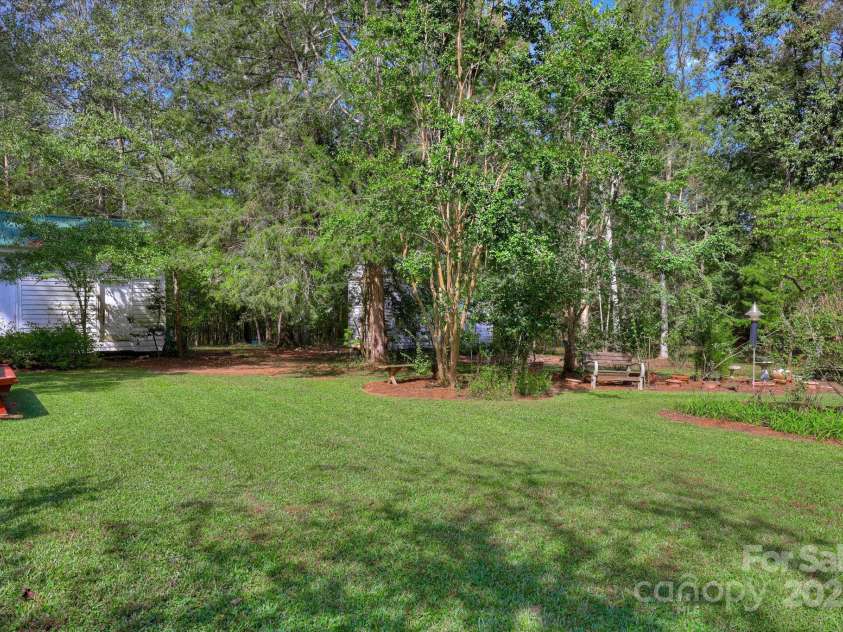 621 Meeting Road, Edgefield, SC 29824.  MLS# CAR4313551, YatesRealty ID 1605. 