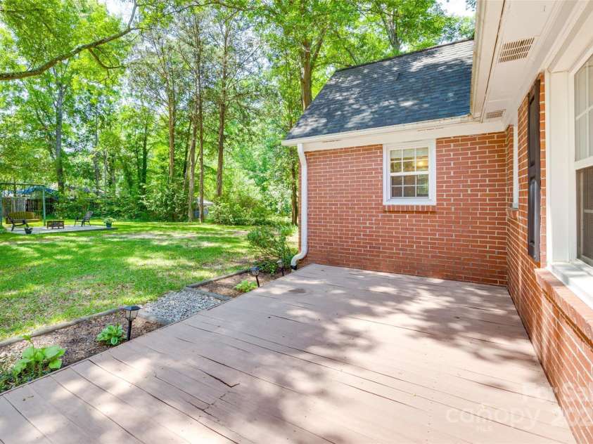 308 Gillsbrook Road, Lancaster, SC 29720.  MLS# CAR4254080, YatesRealty ID 16050. 