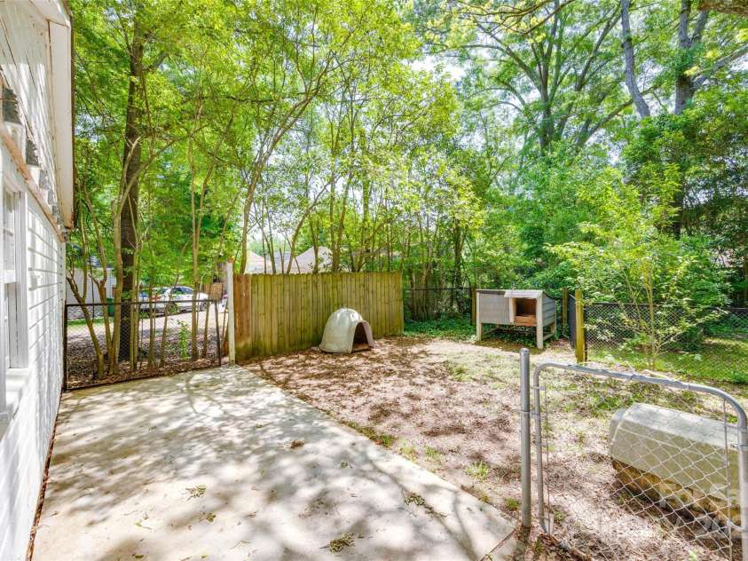 308 Gillsbrook Road, Lancaster, SC 29720.  MLS# CAR4254080, YatesRealty ID 16050. 