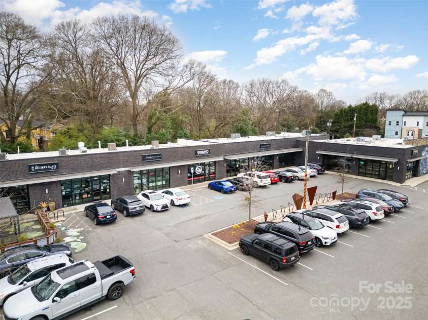 3231 Eastwood Drive, Charlotte, NC 28205.  MLS# CAR4228945, YatesRealty ID 16051. Dining, fitness & self-care only a 20minute walk away!