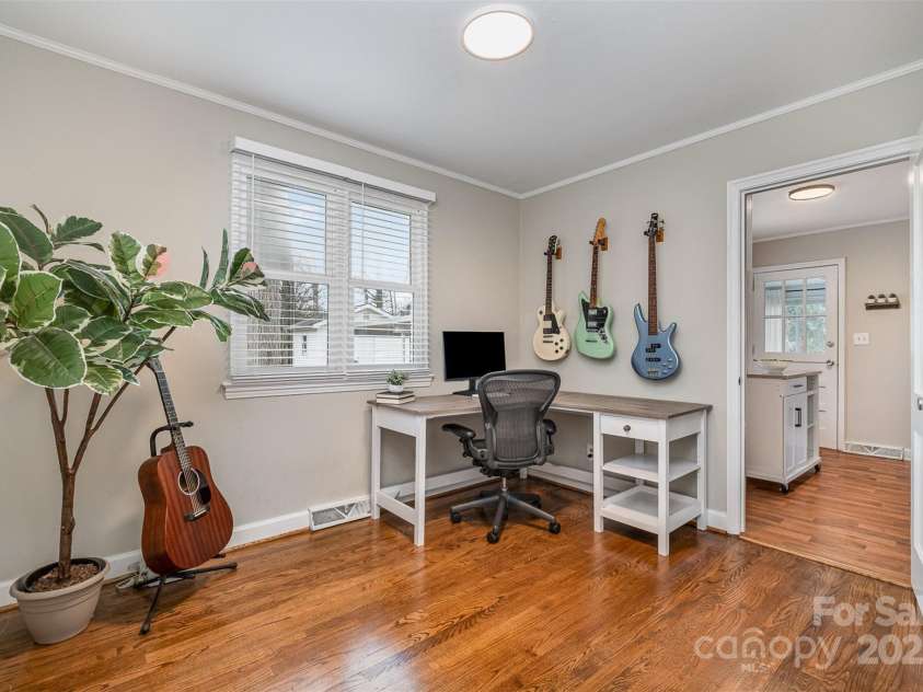 3231 Eastwood Drive, Charlotte, NC 28205.  MLS# CAR4228945, YatesRealty ID 16051. Home office? Dining room? You decide!