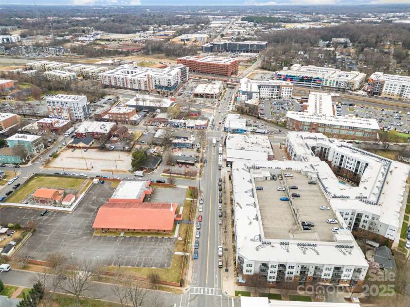 3231 Eastwood Drive, Charlotte, NC 28205.  MLS# CAR4228945, YatesRealty ID 16051. Minutes to NoDa & Plaza Midwood hotspots.