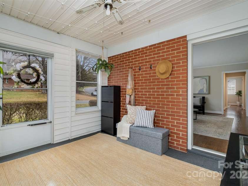 3231 Eastwood Drive, Charlotte, NC 28205.  MLS# CAR4228945, YatesRealty ID 16051. This home offers TWO sunporches!