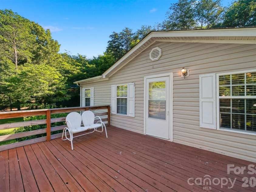 3991 Silver Creek Terrace, Morganton, NC 28655.  MLS# CAR4389533, YatesRealty ID 16052. 
