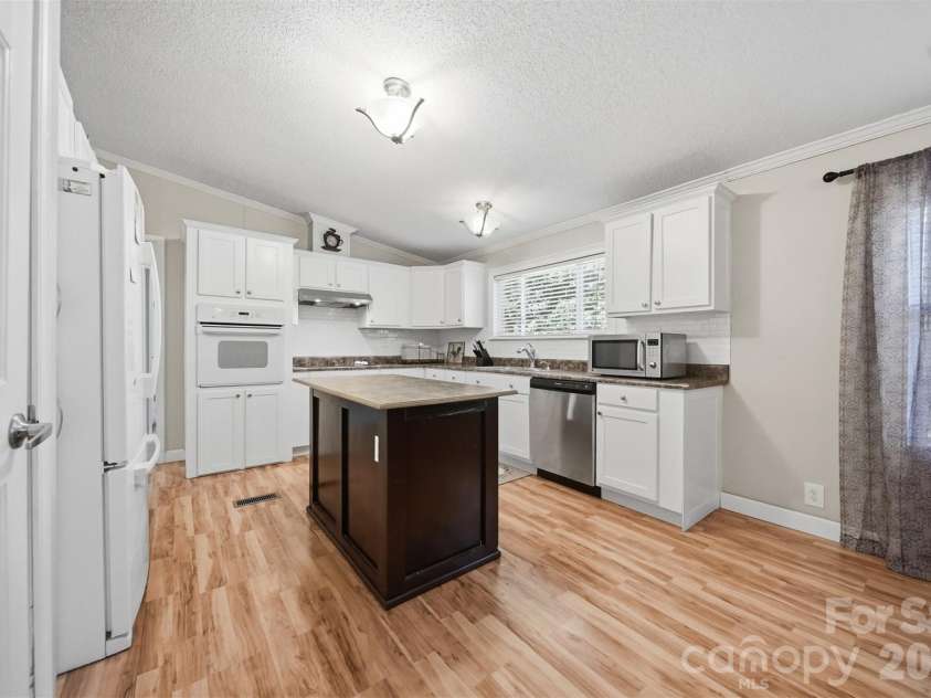 3991 Silver Creek Terrace, Morganton, NC 28655.  MLS# CAR4389533, YatesRealty ID 16052. 