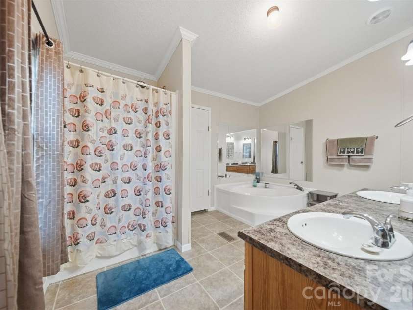 3991 Silver Creek Terrace, Morganton, NC 28655.  MLS# CAR4389533, YatesRealty ID 16052. 