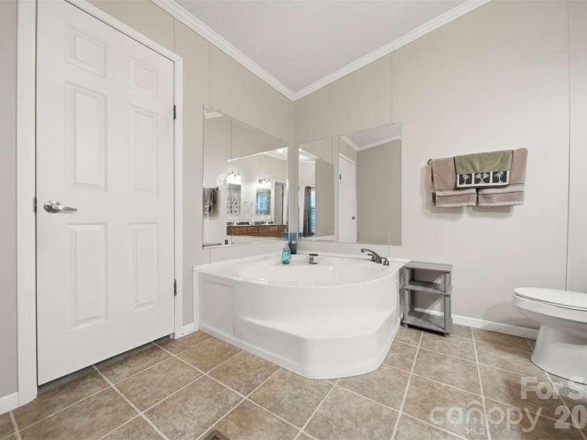 3991 Silver Creek Terrace, Morganton, NC 28655.  MLS# CAR4389533, YatesRealty ID 16052. 