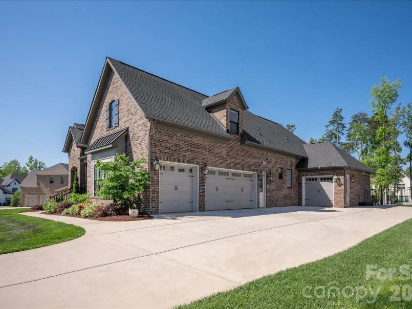 1446 Cherry Laurel Drive, Waxhaw, NC 28173.  MLS# CAR4353204, YatesRealty ID 16054. 