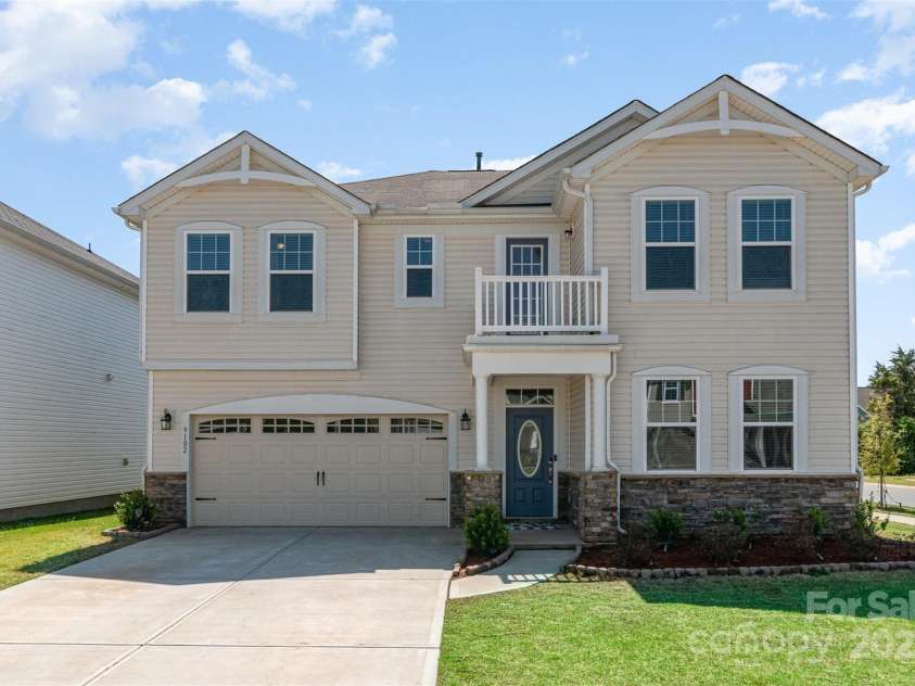 9102 Buckley Court, Charlotte, NC 28269.  MLS# CAR4247901, YatesRealty ID 16054. 
