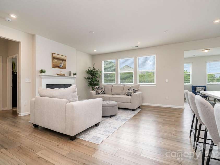 9102 Buckley Court, Charlotte, NC 28269.  MLS# CAR4247901, YatesRealty ID 16054. 