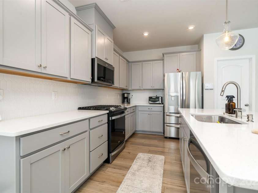 9102 Buckley Court, Charlotte, NC 28269.  MLS# CAR4247901, YatesRealty ID 16054. 