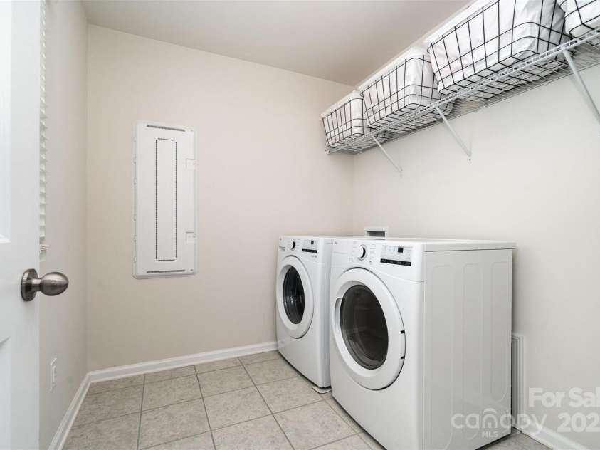 9102 Buckley Court, Charlotte, NC 28269.  MLS# CAR4247901, YatesRealty ID 16054. 