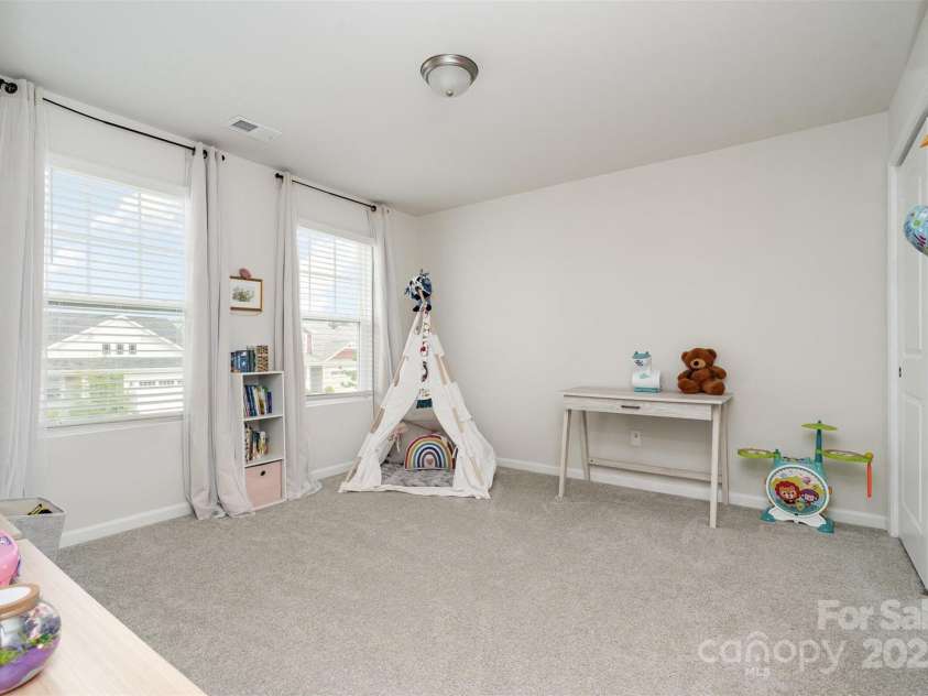 9102 Buckley Court, Charlotte, NC 28269.  MLS# CAR4247901, YatesRealty ID 16054. 