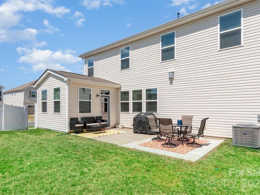 9102 Buckley Court, Charlotte, NC 28269.  MLS# CAR4247901, YatesRealty ID 16054. 