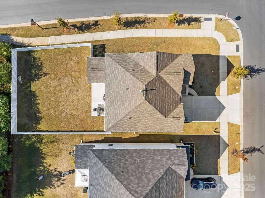 9102 Buckley Court, Charlotte, NC 28269.  MLS# CAR4313746, YatesRealty ID 16054. 