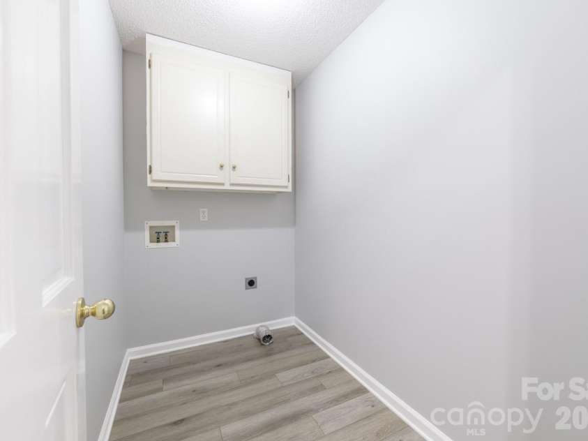 3971 Rolling Meadow Lane, Lincolnton, NC 28092.  MLS# CAR4373846, YatesRealty ID 16055. Laundry Room