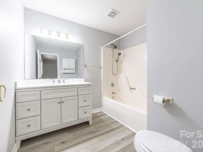 3971 Rolling Meadow Lane, Lincolnton, NC 28092.  MLS# CAR4373846, YatesRealty ID 16055. Primary Bedroom