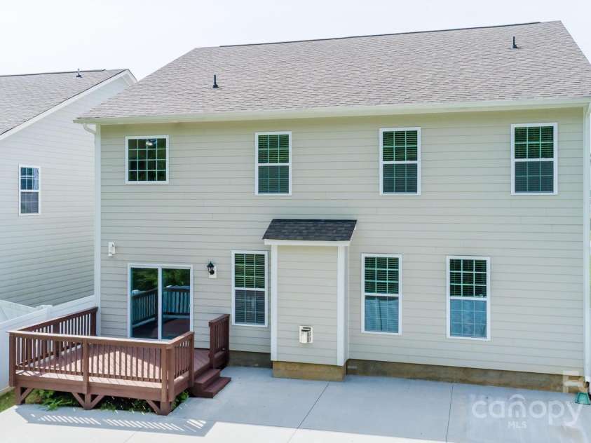 424 Preston Road, Mooresville, NC 28117.  MLS# CAR4252036, YatesRealty ID 16055. Deck with extended patio