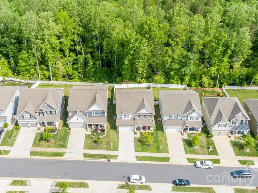 424 Preston Road, Mooresville, NC 28117.  MLS# CAR4252036, YatesRealty ID 16055. Rear privacy