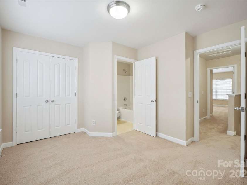 13358 Calloway Glen Drive, Charlotte, NC 28273.  MLS# CAR4258766, YatesRealty ID 16056. 