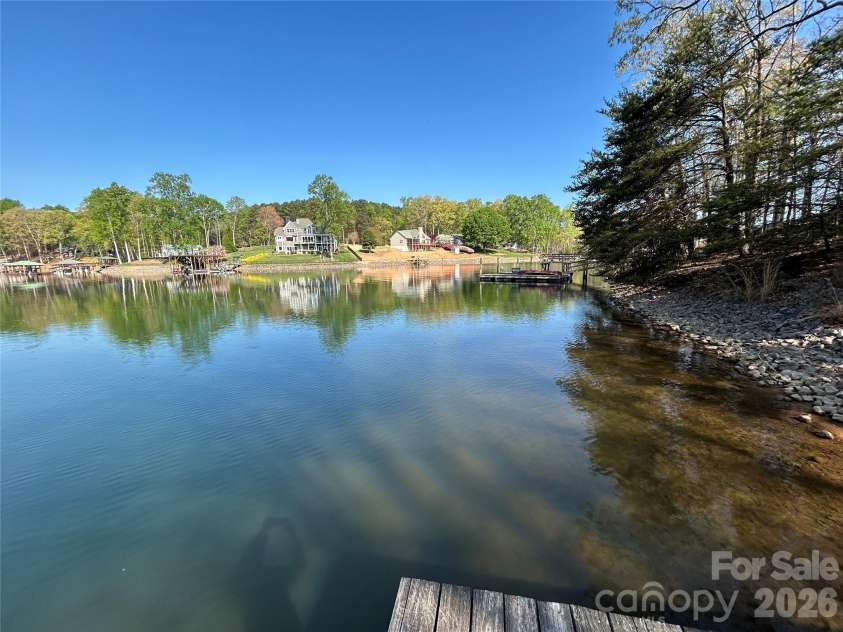 153 Barksdale Lane, Mooresville, NC 28117.  MLS# CAR4364468, YatesRealty ID 16056. 