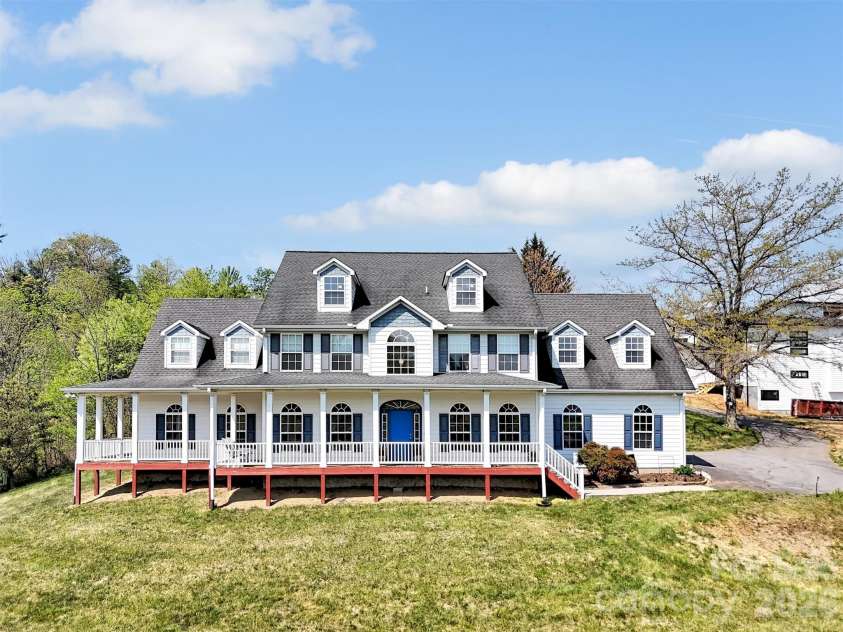 237 Midway Crossing, Clyde, NC 28721.  MLS# CAR4374416, YatesRealty ID 16057. 