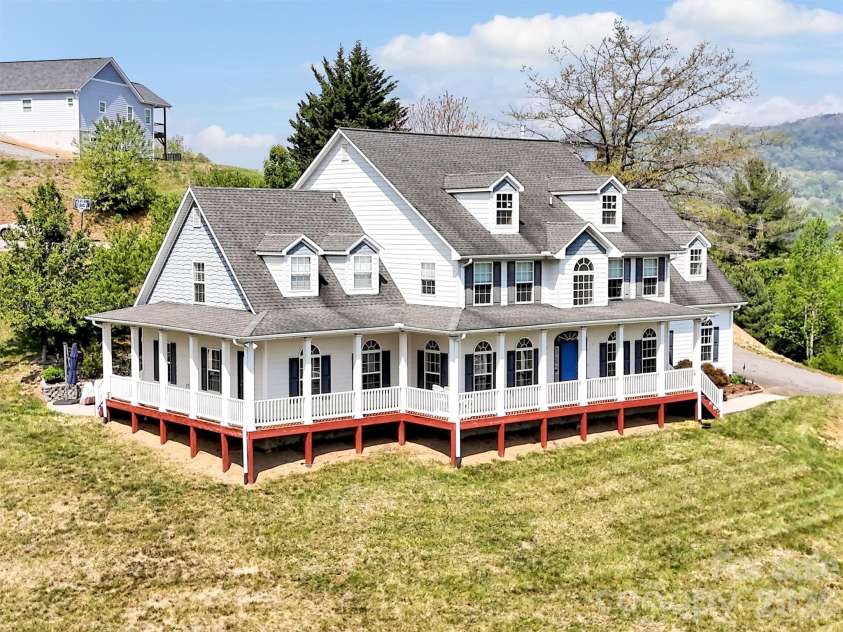 237 Midway Crossing, Clyde, NC 28721.  MLS# CAR4374416, YatesRealty ID 16057. 