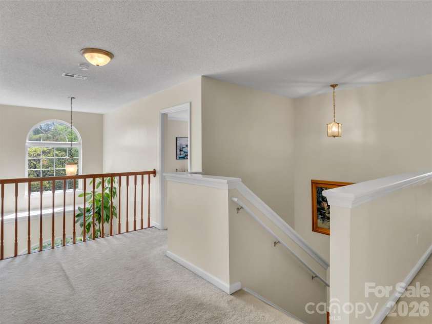 237 Midway Crossing, Clyde, NC 28721.  MLS# CAR4374416, YatesRealty ID 16057. 