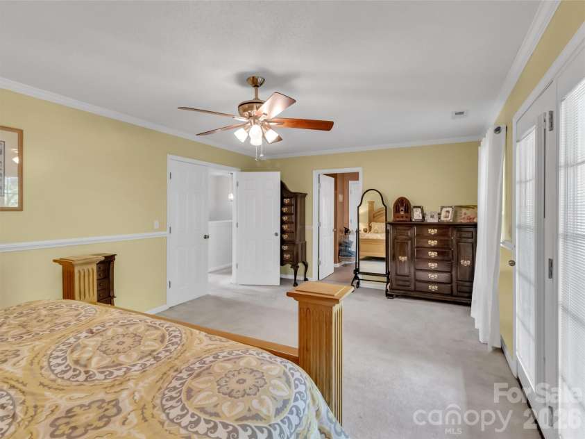 237 Midway Crossing, Clyde, NC 28721.  MLS# CAR4374416, YatesRealty ID 16057. 