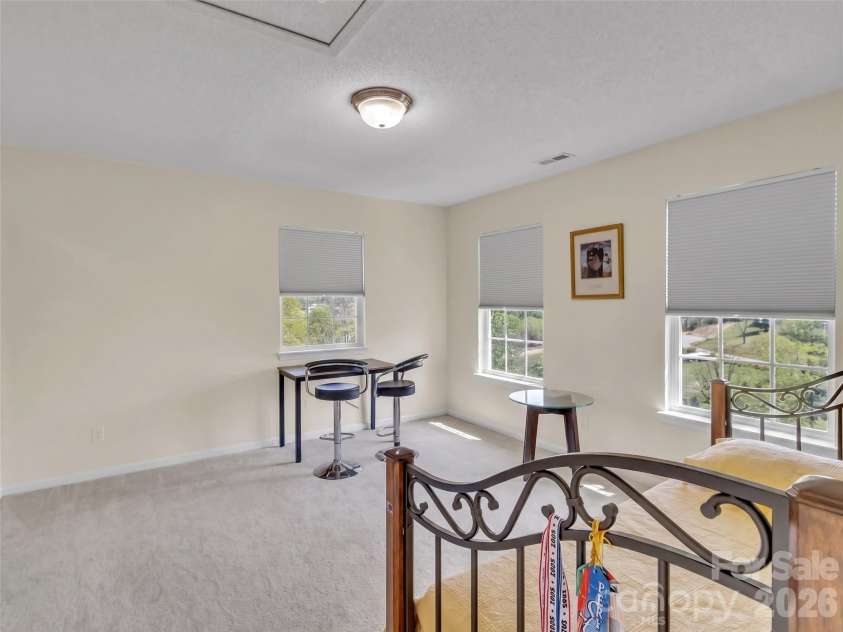 237 Midway Crossing, Clyde, NC 28721.  MLS# CAR4374416, YatesRealty ID 16057. 