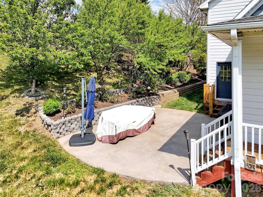 237 Midway Crossing, Clyde, NC 28721.  MLS# CAR4374416, YatesRealty ID 16057. 