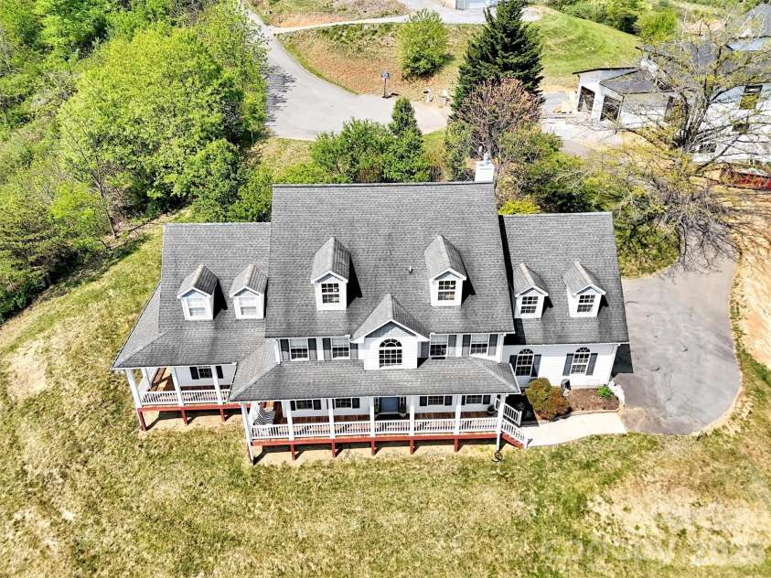 237 Midway Crossing, Clyde, NC 28721.  MLS# CAR4374416, YatesRealty ID 16057. 
