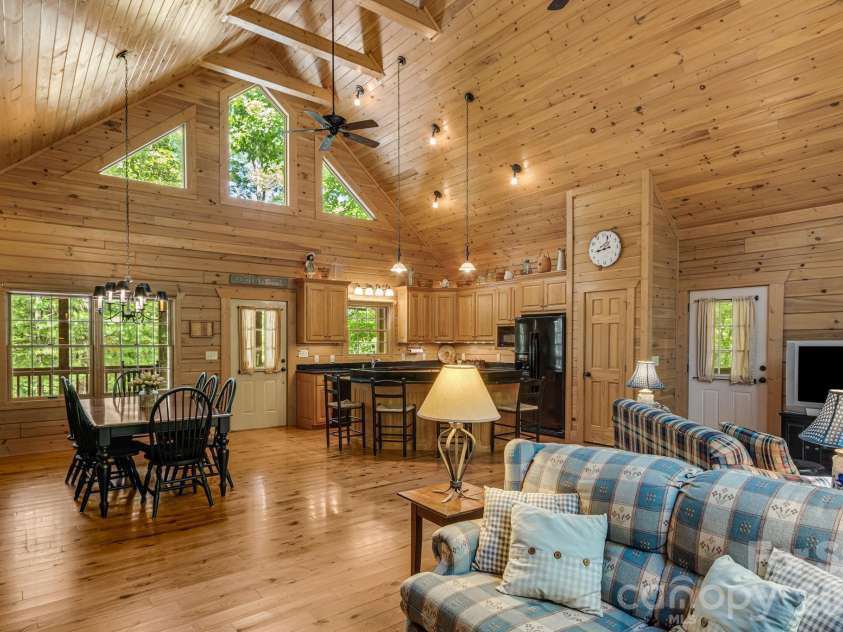 240 Ravenswood Drive, Marion, NC 28752.  MLS# CAR4322365, YatesRealty ID 16058. 