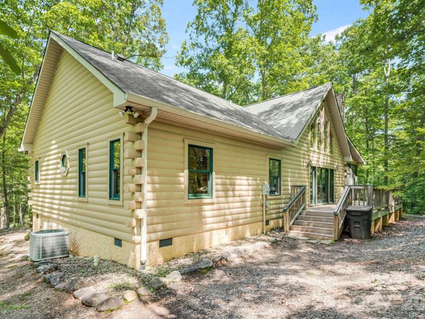 240 Ravenswood Drive, Marion, NC 28752.  MLS# CAR4322365, YatesRealty ID 16058. 