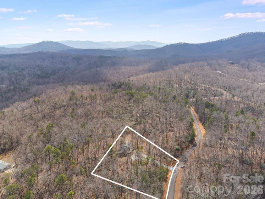 240 Ravenswood Drive, Marion, NC 28752.  MLS# CAR4322365, YatesRealty ID 16058. 