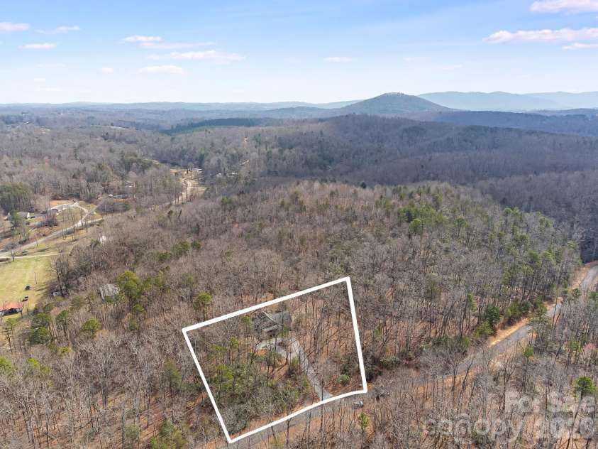 240 Ravenswood Drive, Marion, NC 28752.  MLS# CAR4322365, YatesRealty ID 16058. 
