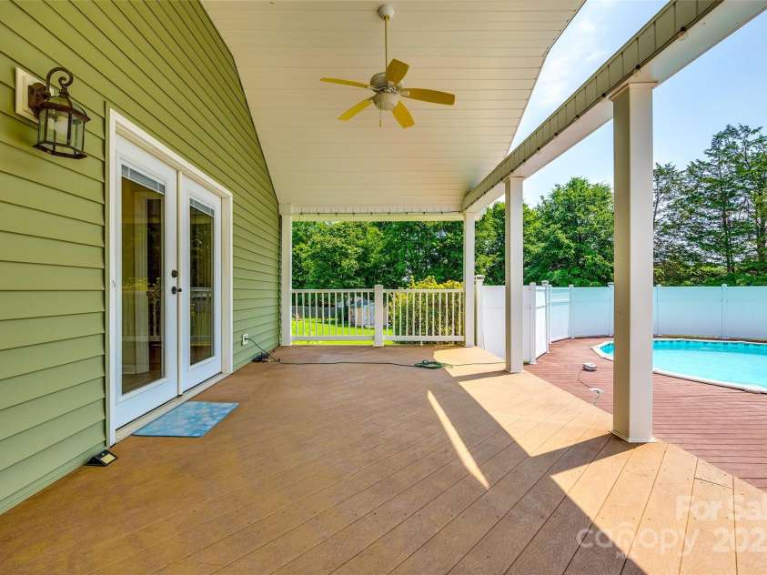 752 Chipmeadow Lane, York, SC 29745.  MLS# CAR4259145, YatesRealty ID 16058. Rear Deck