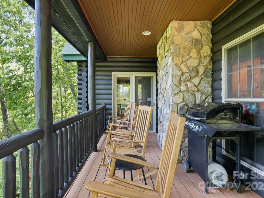 225 Magnolia Drive, Bryson City, NC 28713.  MLS# CAR4256326, YatesRealty ID 16059. 