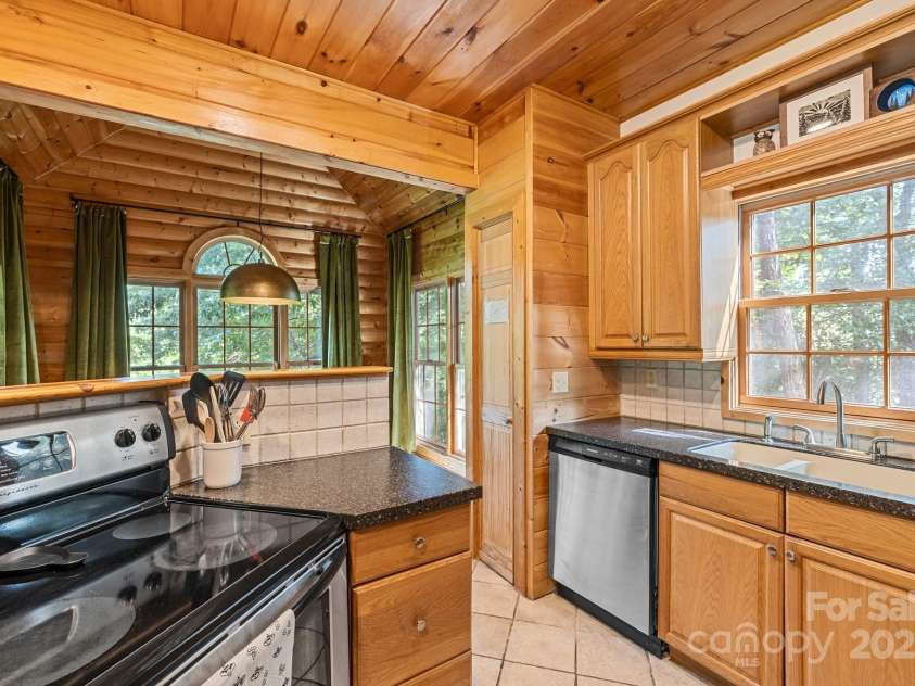 225 Magnolia Drive, Bryson City, NC 28713.  MLS# CAR4256326, YatesRealty ID 16059. 