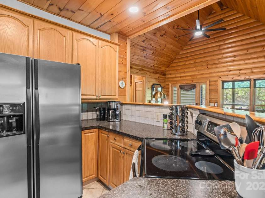 225 Magnolia Drive, Bryson City, NC 28713.  MLS# CAR4256326, YatesRealty ID 16059. 