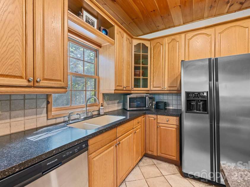 225 Magnolia Drive, Bryson City, NC 28713.  MLS# CAR4256326, YatesRealty ID 16059. 