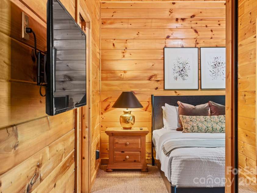 225 Magnolia Drive, Bryson City, NC 28713.  MLS# CAR4256326, YatesRealty ID 16059. 