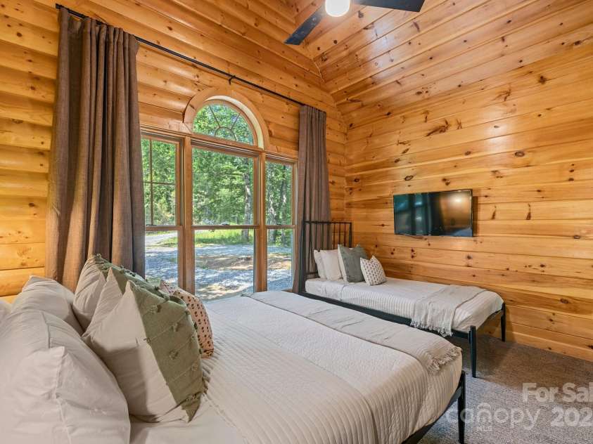 225 Magnolia Drive, Bryson City, NC 28713.  MLS# CAR4256326, YatesRealty ID 16059. 