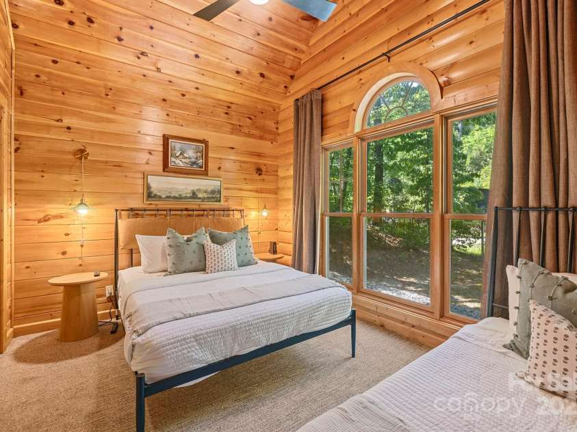 225 Magnolia Drive, Bryson City, NC 28713.  MLS# CAR4256326, YatesRealty ID 16059. 