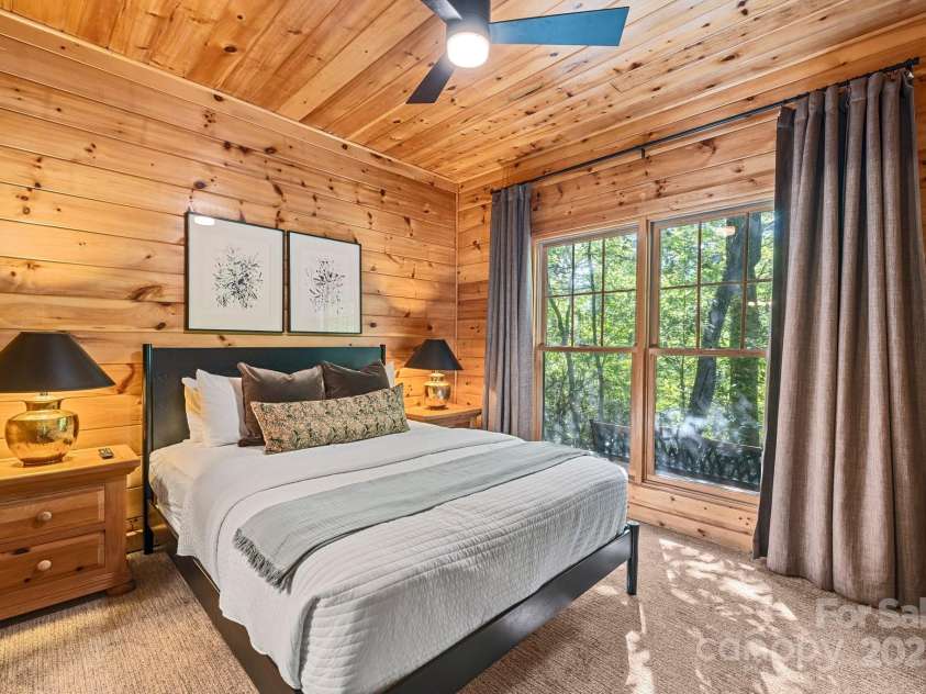 225 Magnolia Drive, Bryson City, NC 28713.  MLS# CAR4256326, YatesRealty ID 16059. 