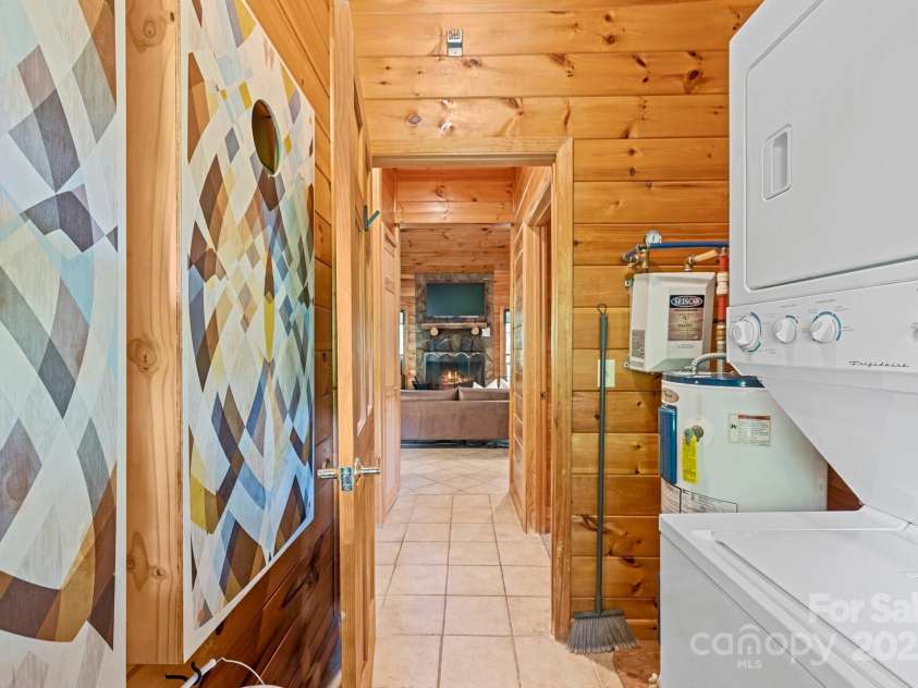 225 Magnolia Drive, Bryson City, NC 28713.  MLS# CAR4256326, YatesRealty ID 16059. 